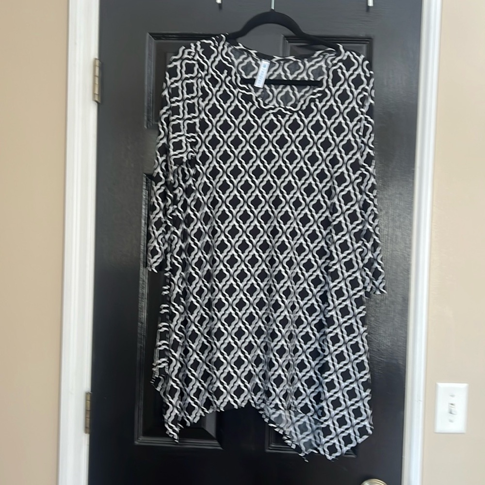 Black/White Dress
